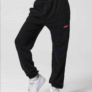 Just Friends Sweatpants, Black | NUX Active